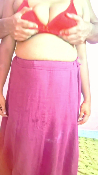 Nazmabd: Ateşli hintli genç kız tam çıplak sert seks