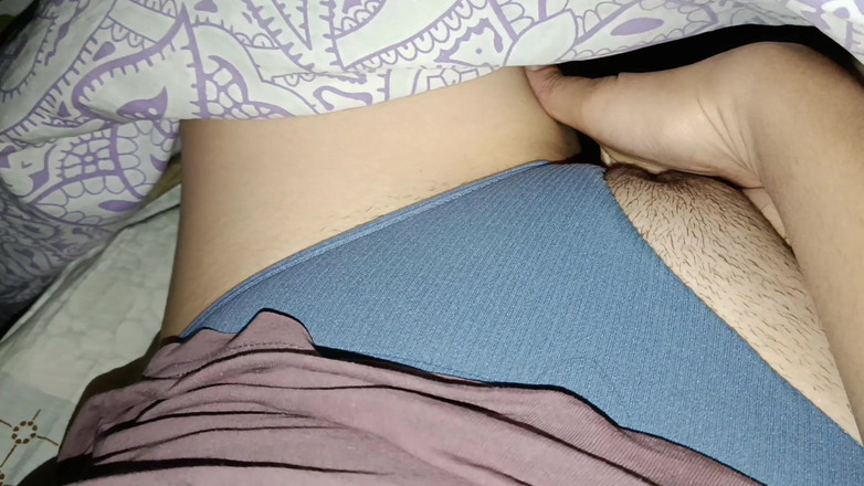 OniSoi: Tôi không đơn độc ở nhà, nhưng tôi thực sự muốn thủ dâm