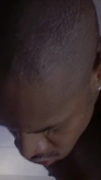 Une Bite Noire Géante Dans Le Cul De Cette MILF Salope