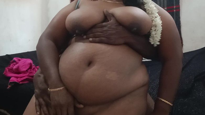 Santhi89: Video rekaman seks tante seksi india dengan toket besar lagi...