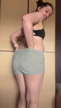 Ik hou van mijn korte broek op mijn sexy kont