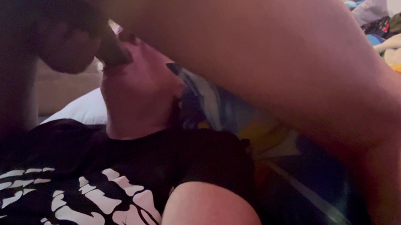 Skrilla4eva: Garganta áspera