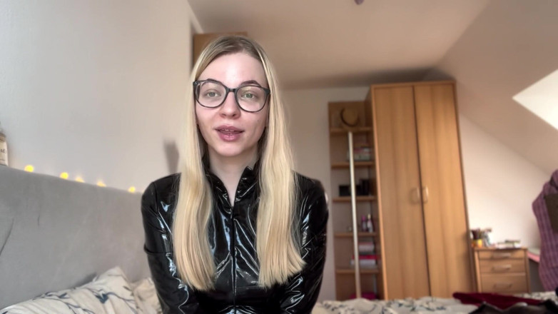 Goddess_Bella_Rae: Fühlst du dich schlecht, wenn du eine Beta bist? Dieses...