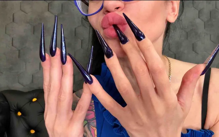 Julia domaina: Click for Gif Dark Blue Long Nails, Sharp Stilettos, Long...