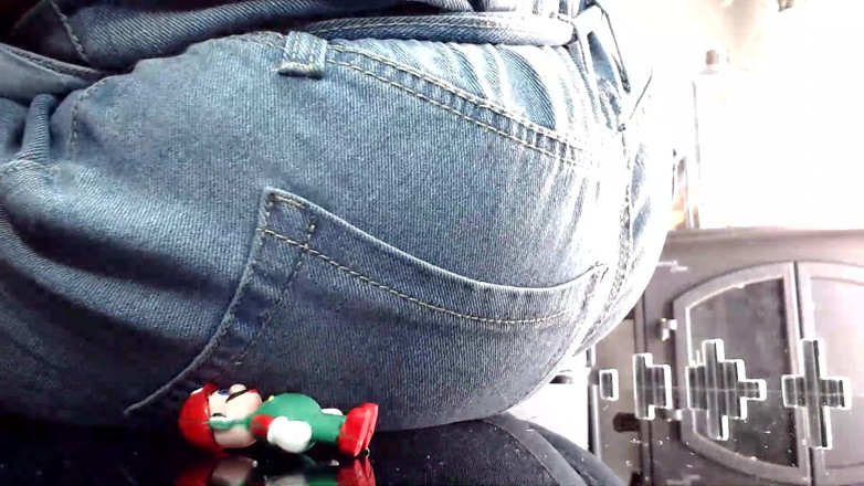 Maeling: Tiny Neighbor Trampled in Denim Jeans and Ass Stifled Ignorant