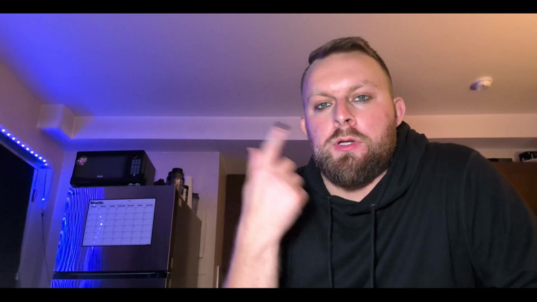 WolfgangWhite: Uită-te în ochii prietenului tău heterosexual în timp ce te