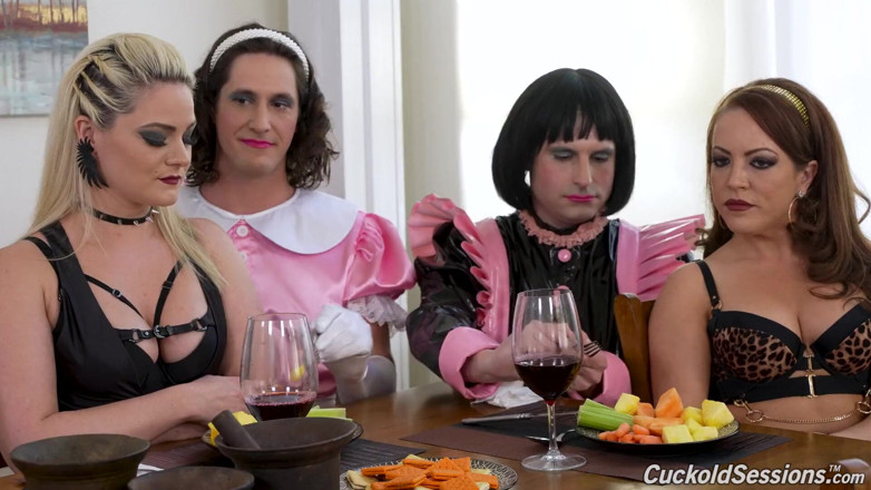Cuckold Sessions: La padrona Carmen e la dea Lisey condividono molti grossi...