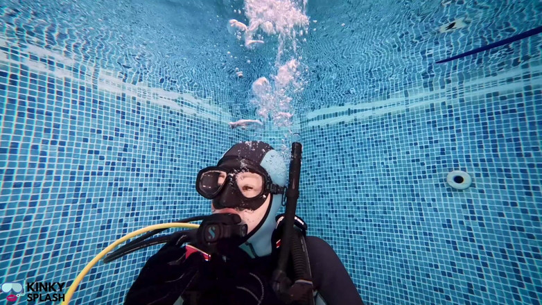 UKCuteGirl Lucy Lauren: Scuba Skills Underwater Training Session