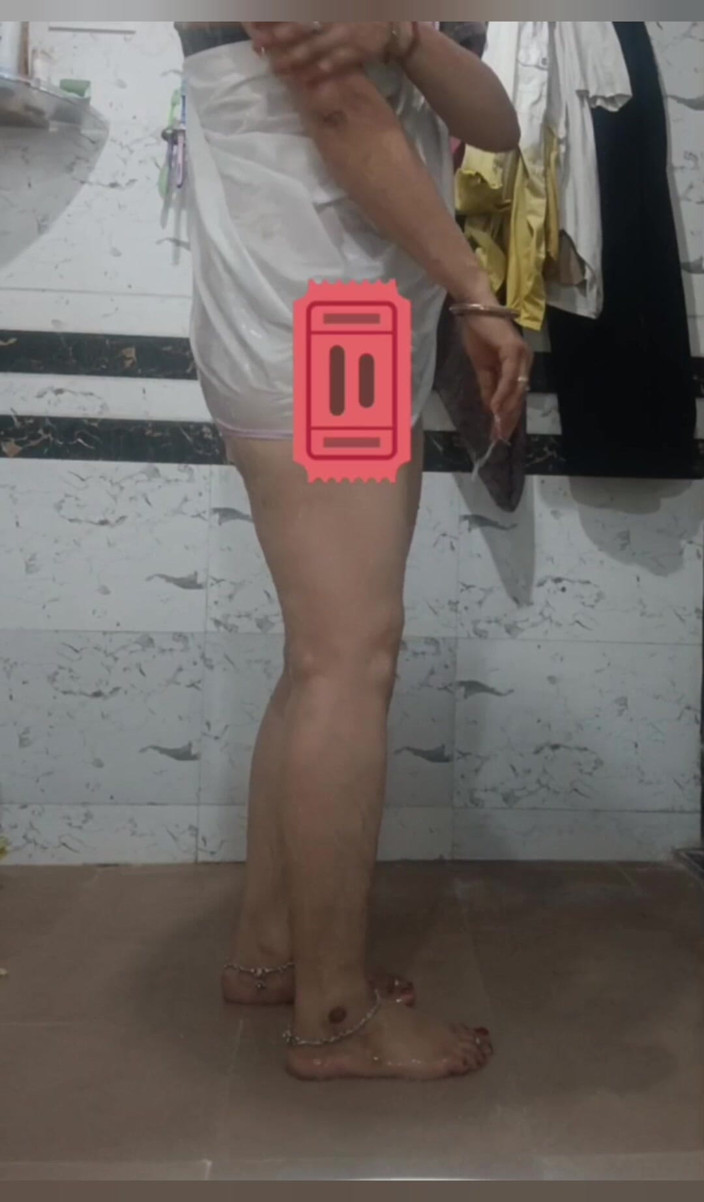Priyahot77: Bhabi Priya Berkongkek Tepi Belakang Besar