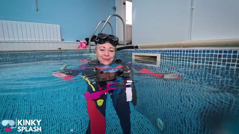 UKCuteGirl Lucy Lauren: Scuba Retreat Day 2 - Sneaky Sparkly Plug Spotted by My Instructor