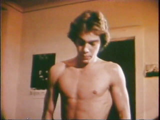 Gays Case: Gay chlápek dostane jeho zadek tvrdě ošukaný obrovskou tyčí