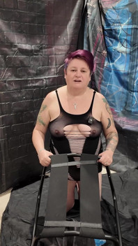 Mistress Izar Tests Out the Queening Stool and Gives Her Sub a Surprise