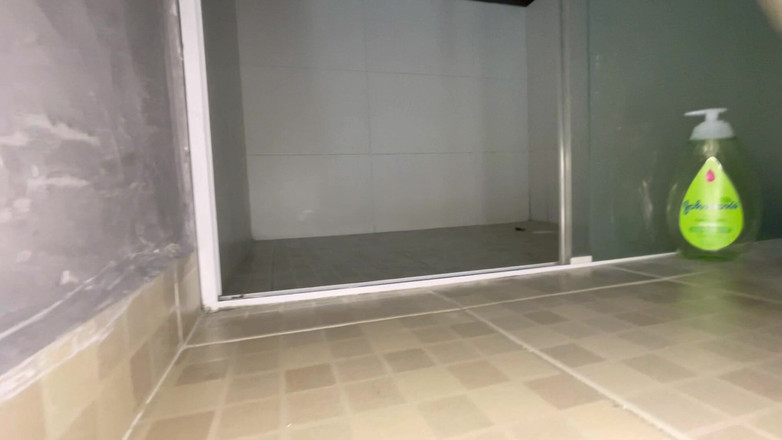 La Lucero Fetish: 저와 함께 아주 뜨거운 샤워를 하세요