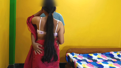 Sexuda: Красивая бхабхи с большой задницей носит Rad Saree, жестко трахается и делает ее волосатую киску мокрой