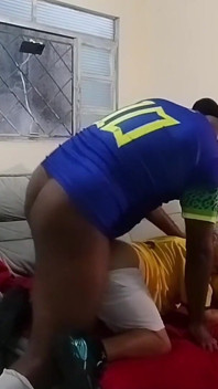 Exploiter le cul de mon ami footballeur, partie 3