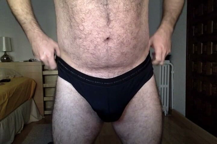 Hairy Guy Portugal: Dressing Me up for a Summer Outing