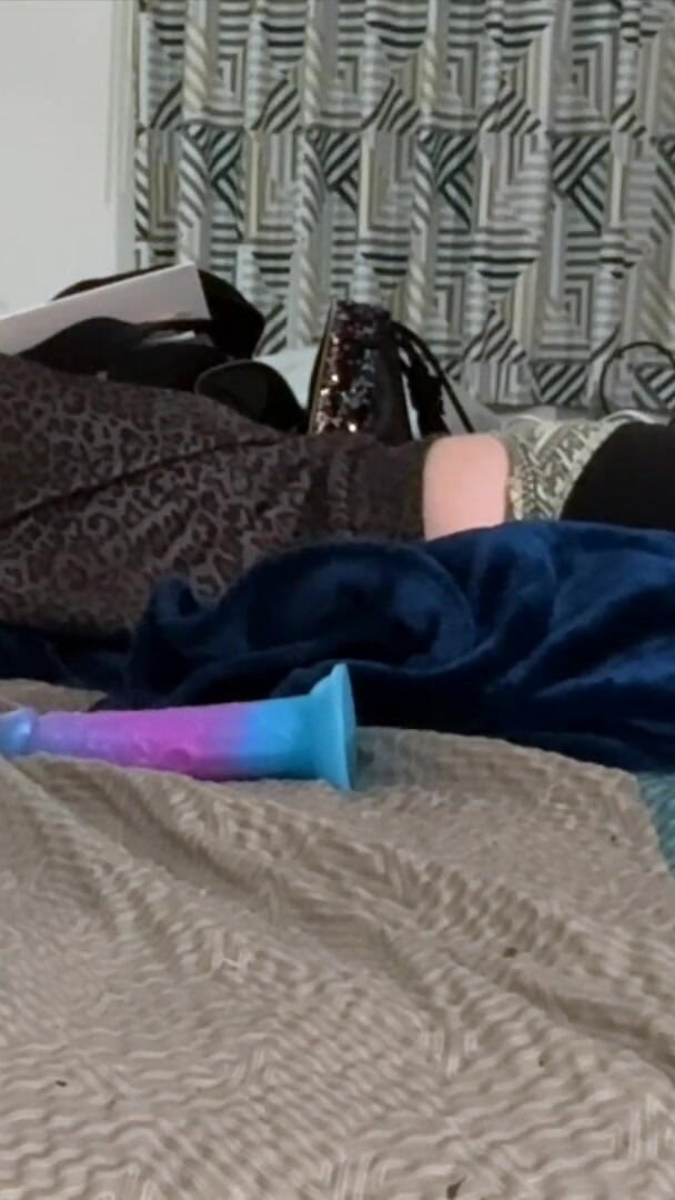 Alpha stud 4 u: Doggy, Use a Toy to Stretch Her, Then 10 in Bwc...