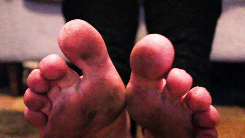Campsissyboi: Lick My Dirty Feet