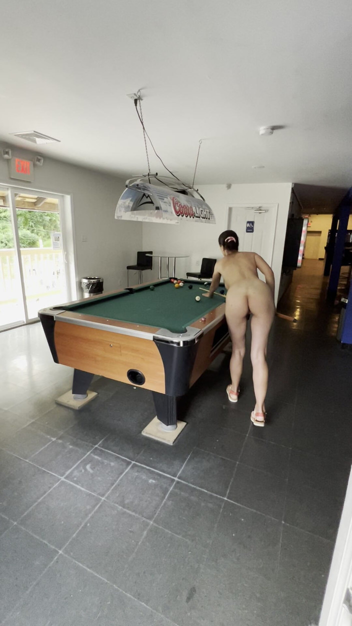 Sweet Buttocks: अंटे, संकेत, और खोने के लिए कुछ नहीं