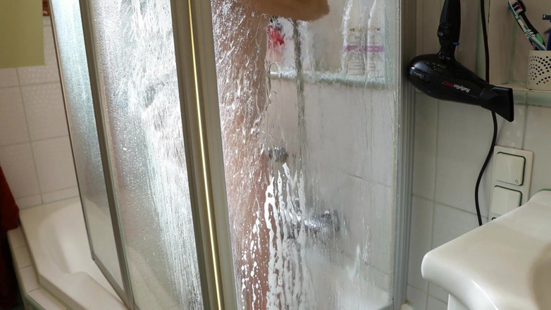 AnnaHomeMix: Người đẹp tóc đỏ gợi cảm tự xoa bóp mình bằng cà...