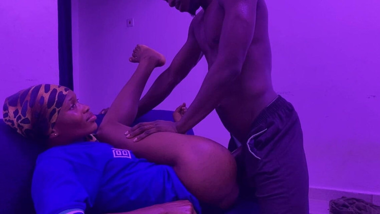 NaijaTeens: Black Cock Stretch Ebony Pussy
