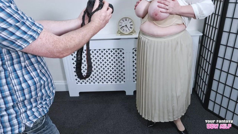 BBW_Wife: Modelling in Pantyhose for a Horny Fan