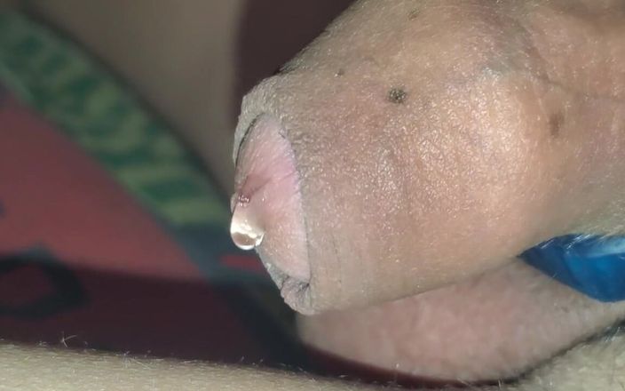 Z twink: Precum Dripping Out My Cock with Closeup