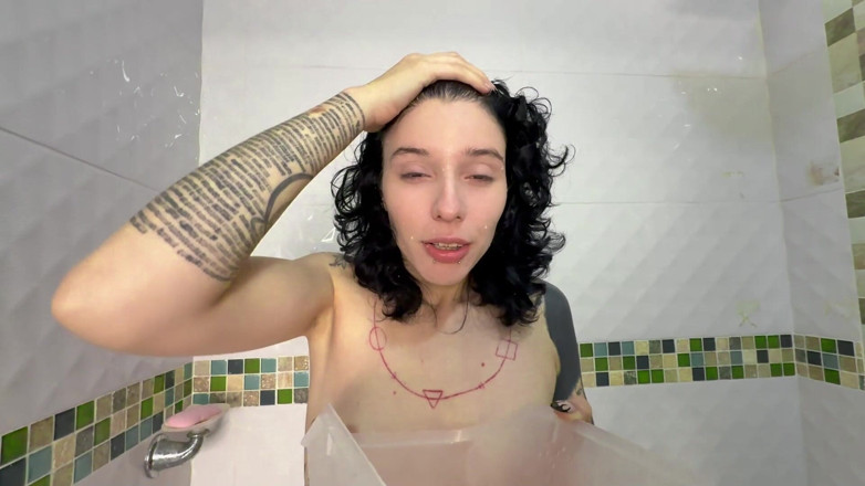 Michelle Kink: อาบน้ําสีทองเกี่ยวกับผมของฉัน