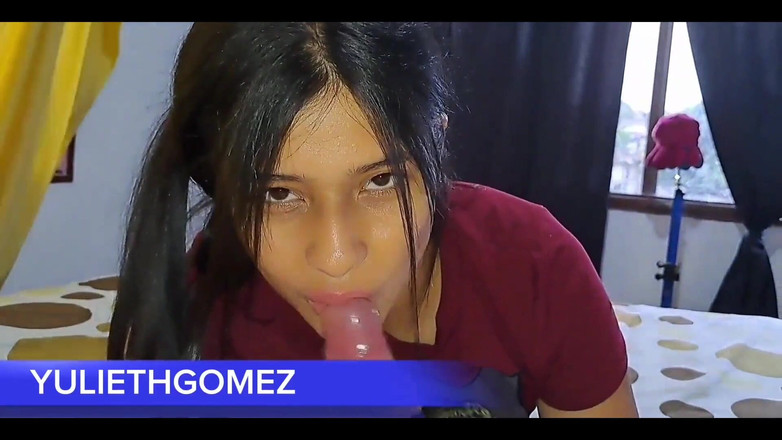 Yulieth Gomez: 孤独な継母があなたをベッドシェアに誘う (カセロ・レアル)