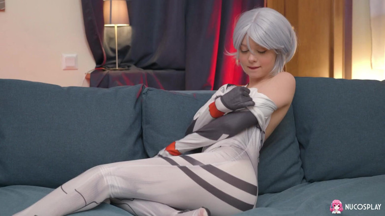 Nu Cosplay: 흑인 대물 자지에게 따먹히는 에바 바비