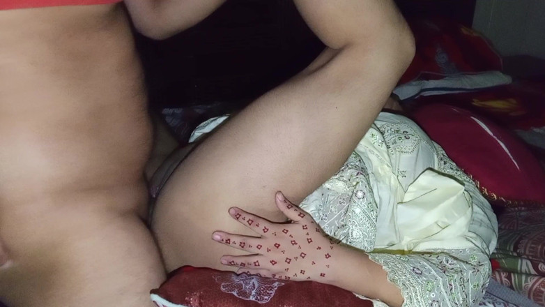 QueenbeautyQB: La primera vez que la hermanastra se cuela en la...