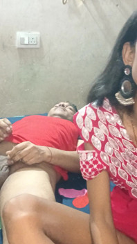 Bhabhi-ji follada en su nuevo sari