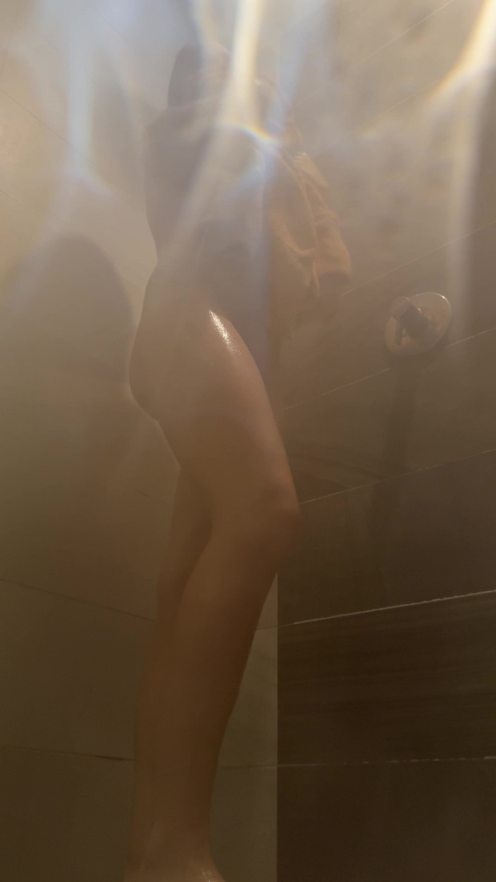 SweetLucy96: Sprchy v tělocvičně