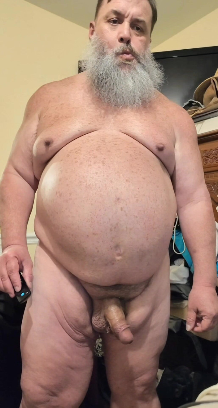 GeneWadexxx: Big Bear Blows a Load