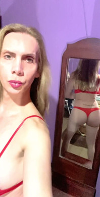 Playing in Front of the Mirror