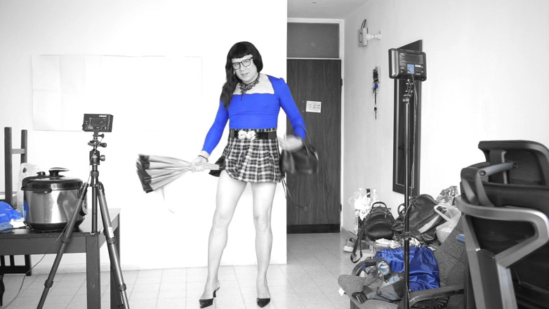 Voyager: Blue Boy Crossdressser
