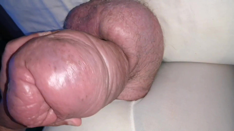 Monster_Meat_: 吮吸我的大鸡巴
