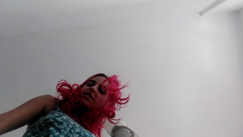 Ms Candy Bunny: Kencing Peeking Loser