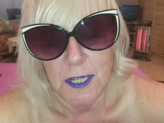 PureVicky66: Hot Granny Is Looking Forward to Her Boob Fuck