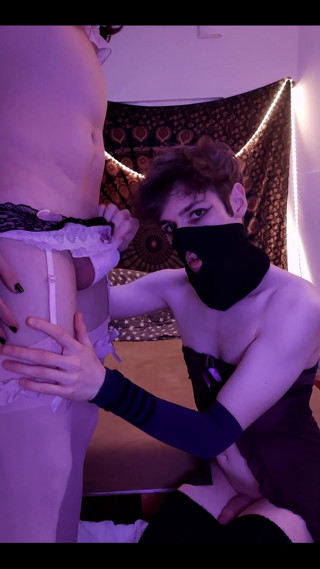 Trappybae: Un nostro fan generoso ha ordinato questo come video personalizzato