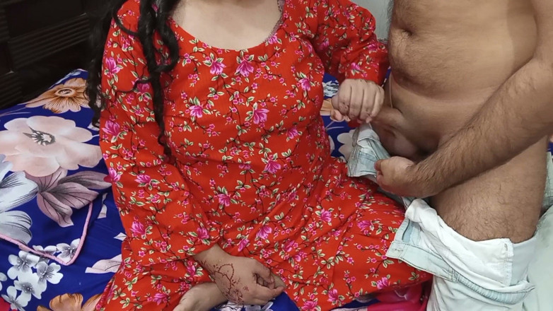 QueenbeautyQB: Indian Wife Stops the Husband After a Shocking Mistake