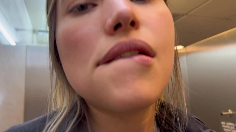scarlettandc: I Sucked the Vagina of the Woman I Met at...
