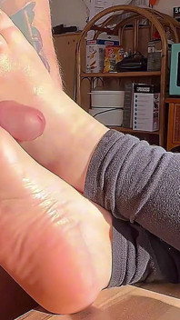 Amateur Homemade Footjob Pretty Toes