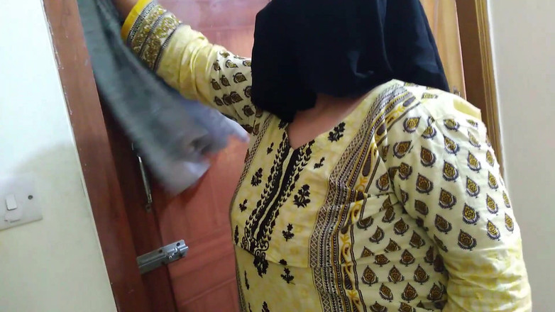 Aria Mia: 妻が家にいないときに義理の息子に犯される義母