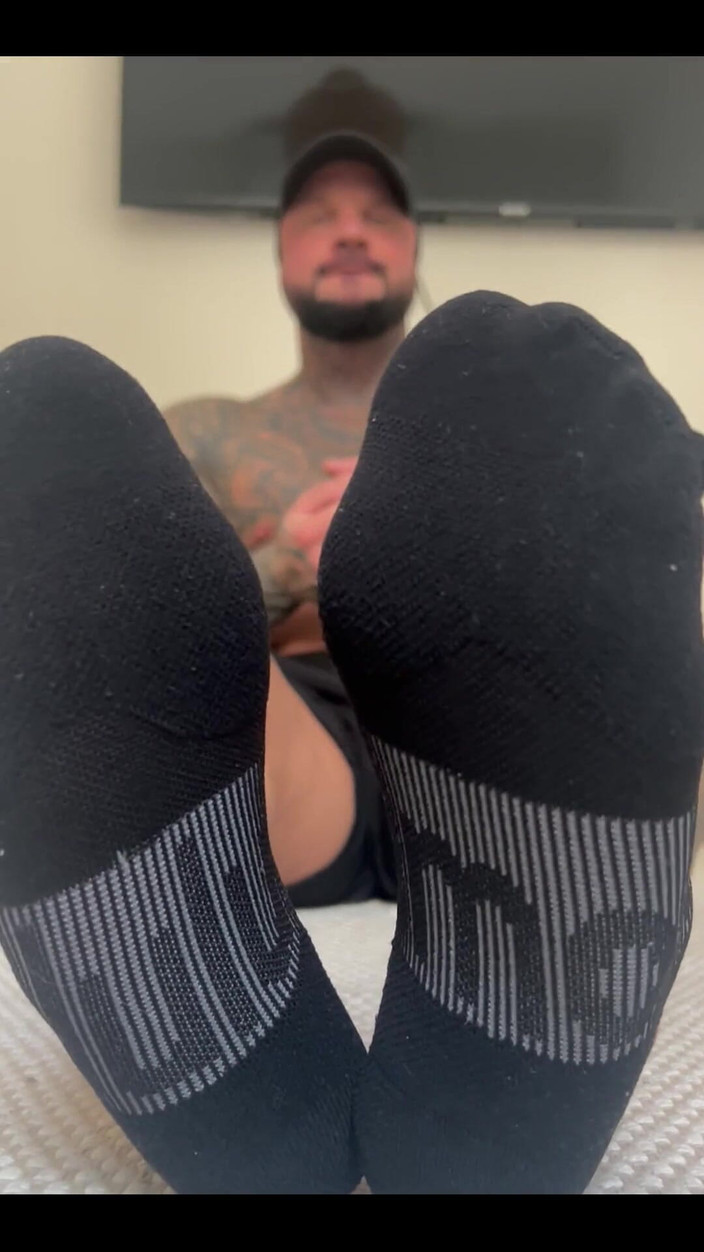 Jasons feet: Iemand heeft lululemon voor me gekocht, denk je? Lekker fit?