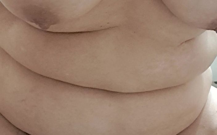 Mommy big hairy pussy: Después del sexo orine