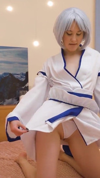 La bambolina kimono Ally horny si masturba come una casalinga giapponese