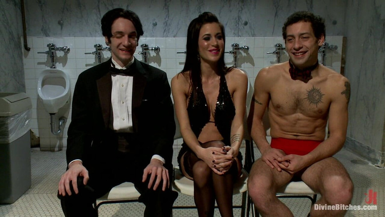 Divine Bitches by Kink: Gia Dimarco Pussycat Lisicy, jest indukowana do suki!