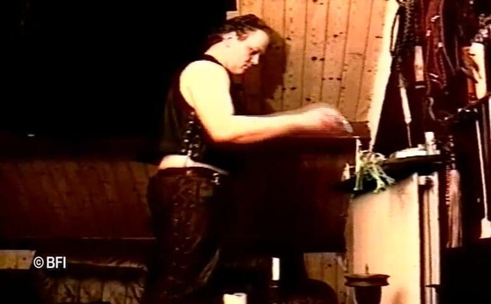 Slave Seks: Обучение жены страдания и наслаждения.