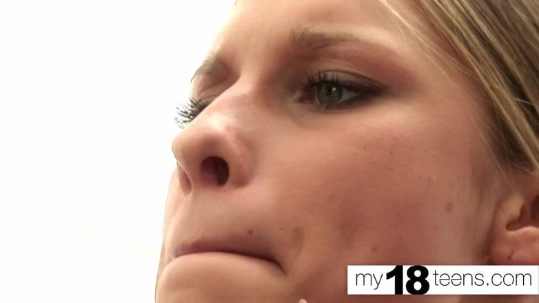 My 18 Teens: MY18TEENS - awek kolej bermain sensual pepek - solo panas